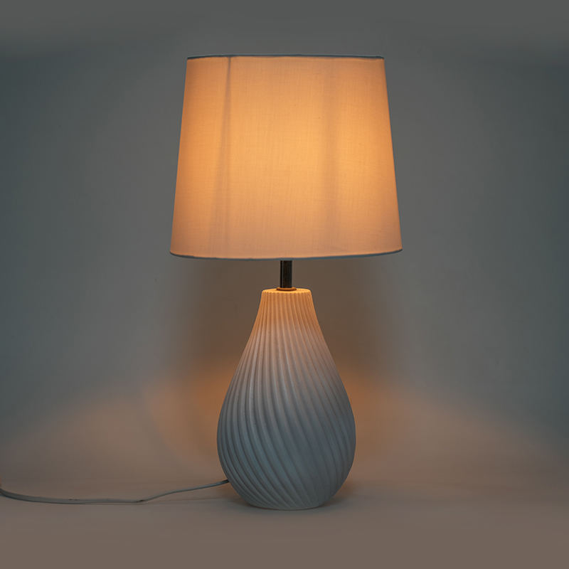 Eenvoudige slaapkamerlamp voor de slaapkamer