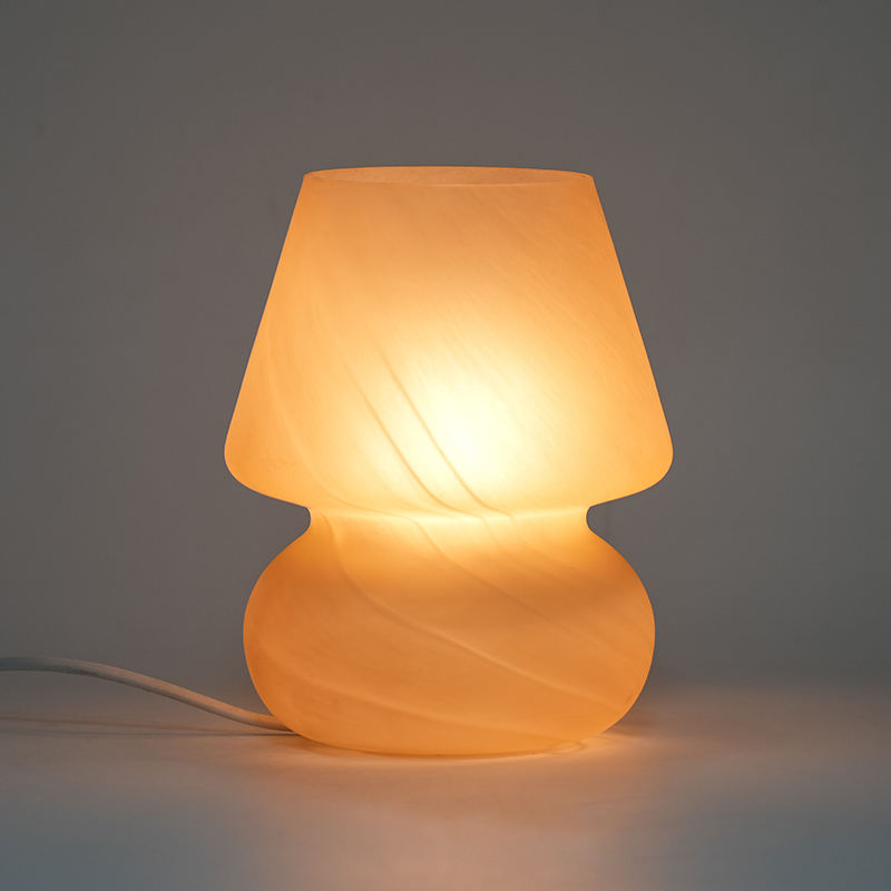 Crème glazen tafellamp