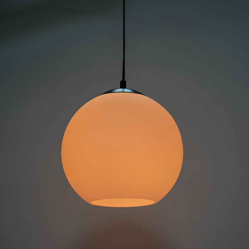 Sferische eetkamer hanglamp lichte crème glas