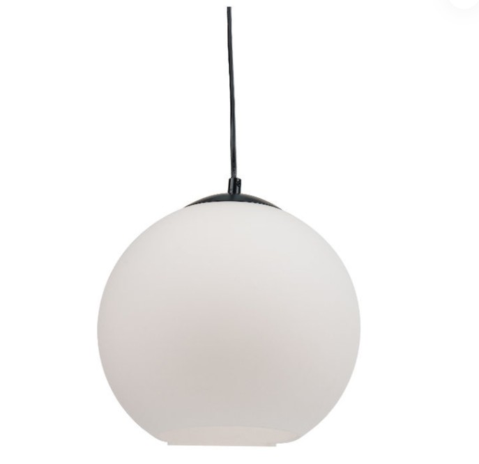 Wat zijn de voordelen van het lichte roomglas van de bolvormige eetkamer hanglamp boven gewoon glas?