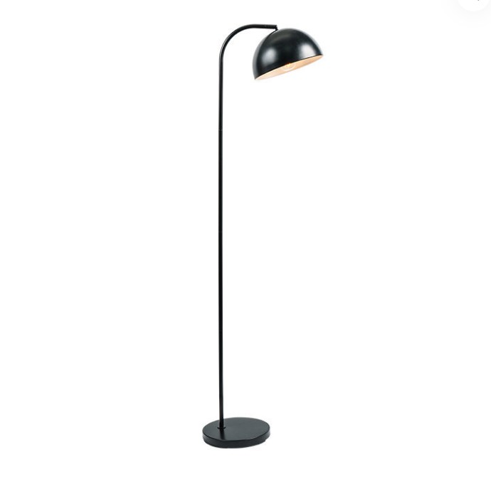 Welke voorzorgsmaatregelen moeten worden genomen bij het installeren en plaatsen van een vloerlamp?