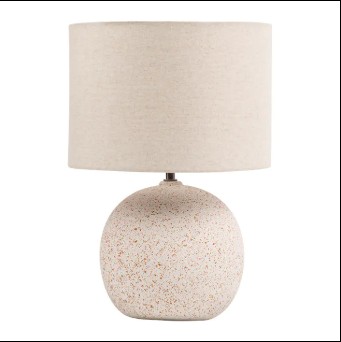 Kan een decoratieve tafellamp de sfeer in een kamer veranderen?